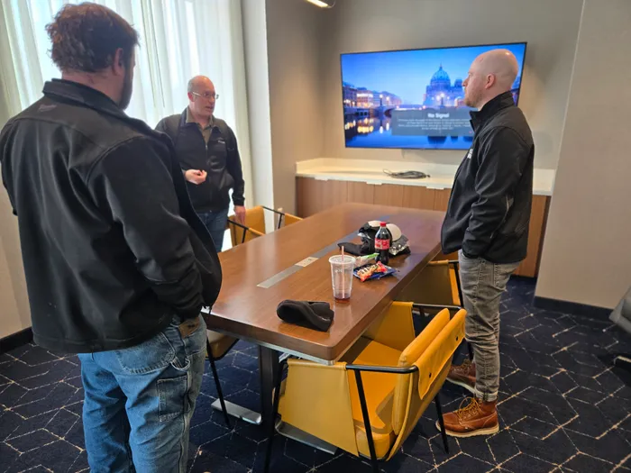 ImprintNow.co.uk - Gildan Adult Heavy Blend 8 oz., 50/50 Hooded Sweatshirt