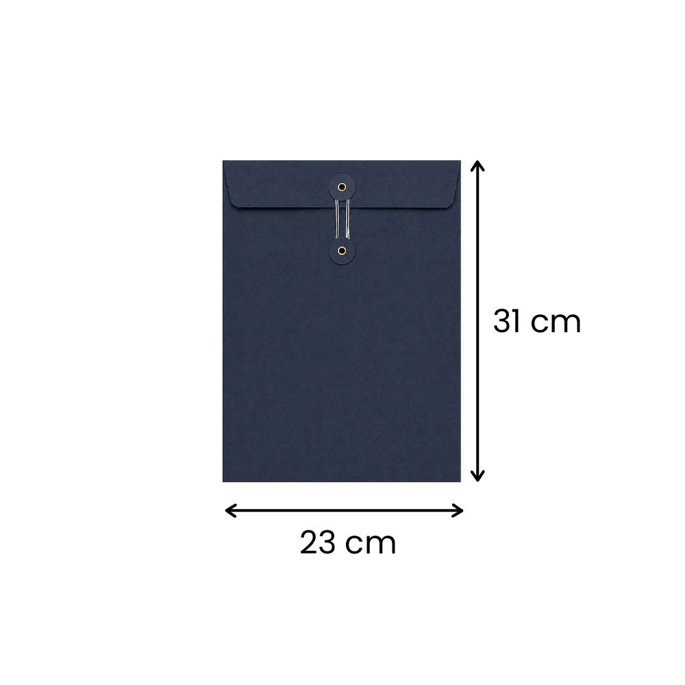 23 cm x 31 cm x 4 cm