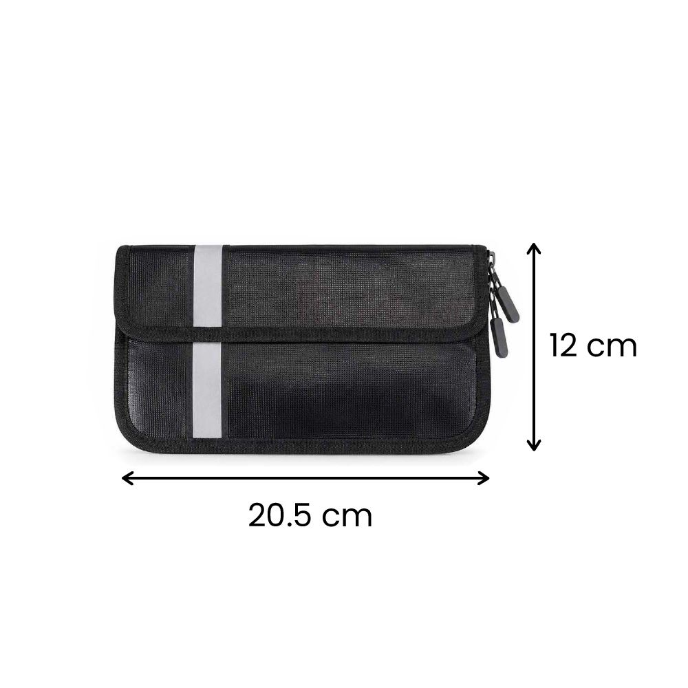 20.5 cm x 12 cm
